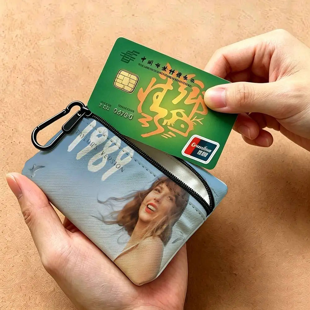 T-Taylor-Swift Lyrical-Pop-Storytelling Mini Hanging Oxford Cloth Coin Bag Durable Zipper Key Card Pouch With Carabiner